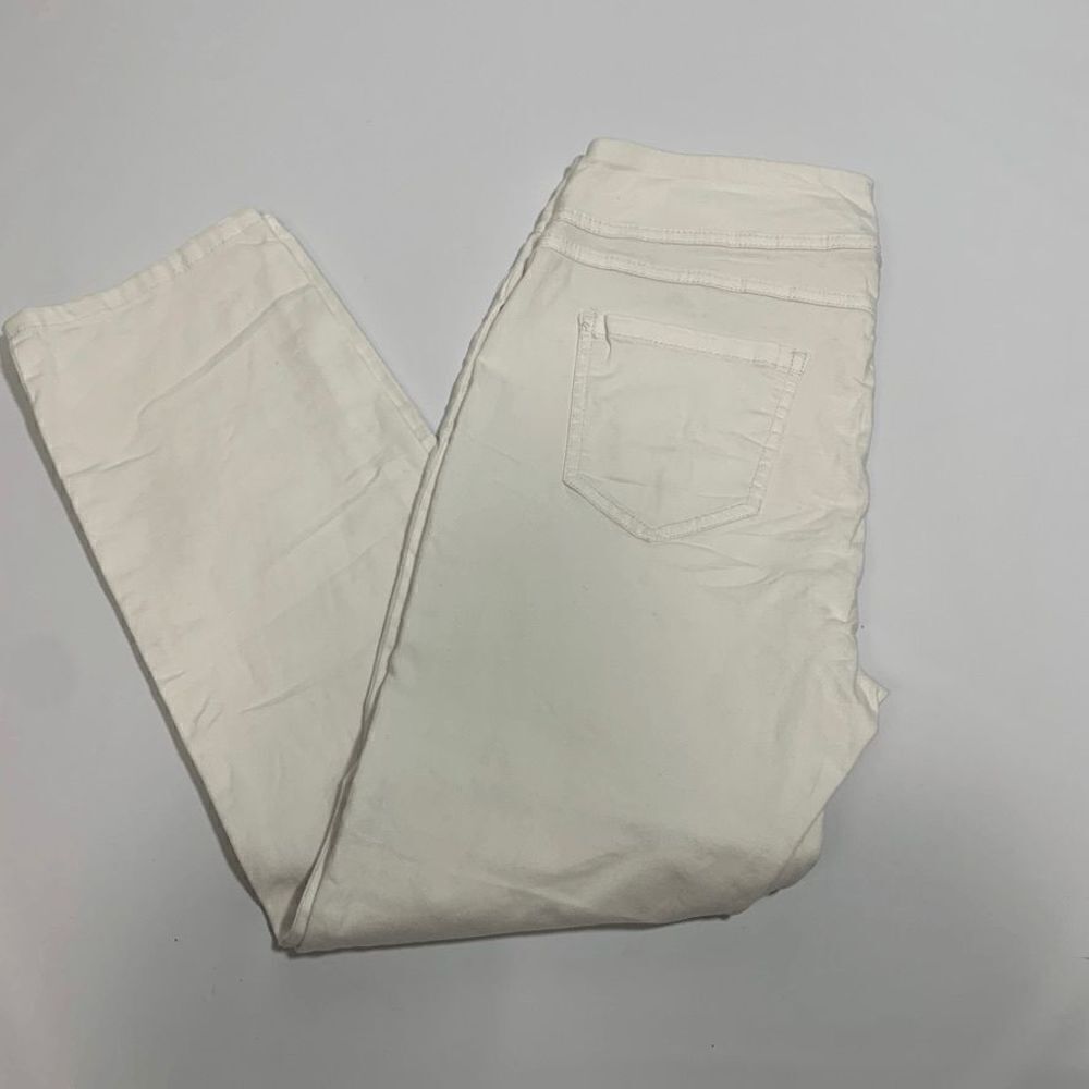 Van Heusen Stretch Pull On White Denim Cropped Ankle Jean